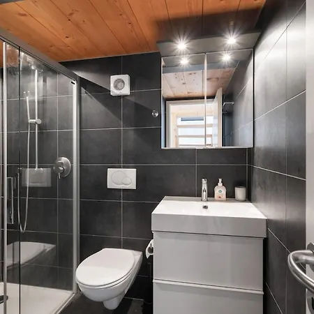 شقة Charming Apartment-prime Location *