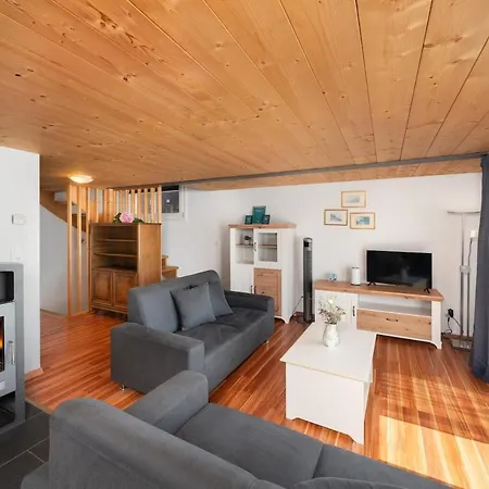 Charming Apartment-prime Location *