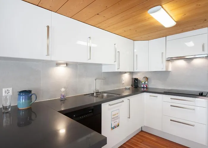 Charming Apartment-prime Location *